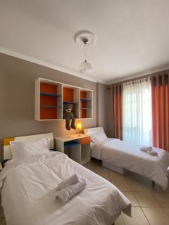 Cloud8 Apt with Castle View, 7km from the Beach - Lezha - 6