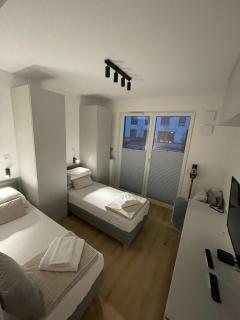 APARTAMENT 4 bed 2 room WARSAW - 7