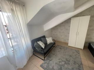 Mansarda di Nolo-MM Pasteur-Red line - Milaan - 4