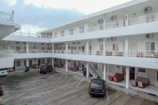 RedDoorz Plus near UMS Solo - 7