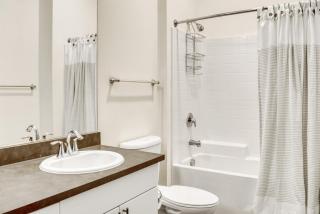 Ballard 1BR w WD BBQ Gym nr Waterfront SEA-396 - 1