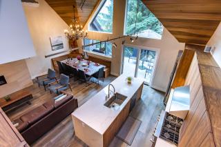 Pinnacle Ridge 23 - Ski In Ski Out, Newly Renovated, Private Hot Tub, Gas Fireplace - 4