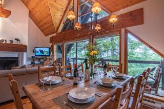 Pinnacle Ridge 37 - 10 Steps Away From The Ski Run, Private Hot Tub, Wood Fireplace - Whistler - 2