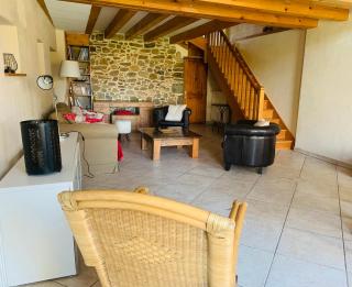 Maison de village entre lac et montagnes - Loisin - 6