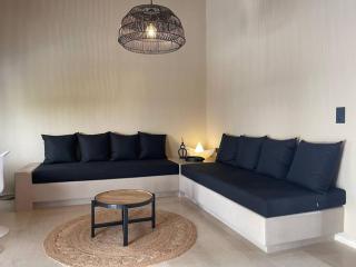 Traditional Cosy Home - 4