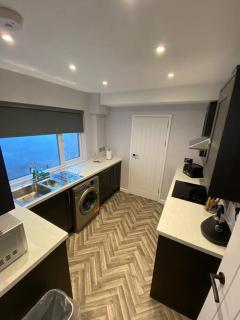 The Owl Mews - Newport - 6