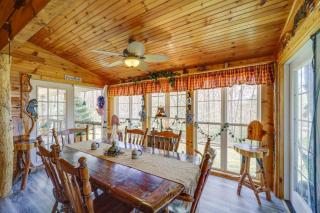 North Carolina Getaway with Covered Porches and Patio - Burnsville - 6