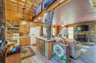 North Carolina Getaway with Covered Porches and Patio - Burnsville - 3