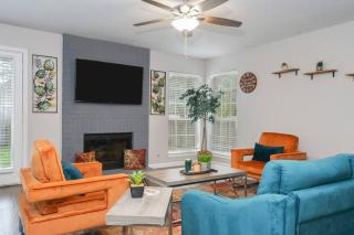 IDYLLIC LAKEVIEW HOME - Spring - 0