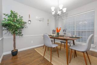 IDYLLIC LAKEVIEW HOME - Spring - 5