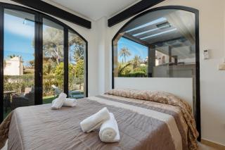 Apartment with 3 bedrooms, terrace, indoor pool and sauna at 100 m from the beach in Puerto Banús - Marbella - 1