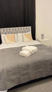 Large Room 2 - Bristol - 6