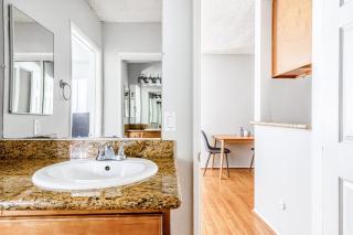 Sherman Oaks 1BR w Pool Gym BBQ nr TJ WF LAX-487 - 1