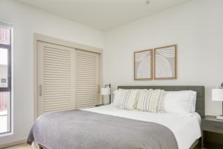 Hollywood 1BR w Gym Pool BBQ nr Metro LAX-839 - 3