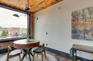 Luxurious Downtown Murphy Vacation Rental Loft! - Murphy - 3