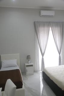 Opera Home Napoli - Naples - 4