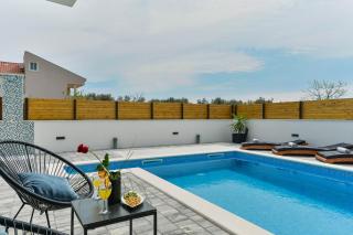 Luxury Villa JoMaNI with heated pool - Bibinje - 1