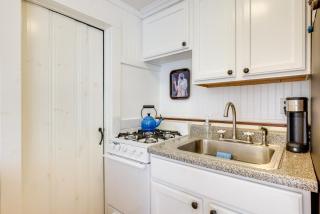 2 Mi to Coastline Wellfleet Gem with Deck and Grill - 3