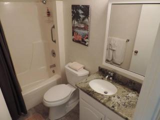 Charming One Bedroom with loft by the pool - Kahuku - 1
