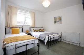Hurley House - Cheadle Hulme - 8