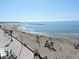 T2 dernier étage face à la mer avec ascenseur - 9