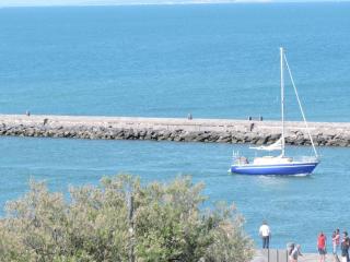 T2 dernier étage face à la mer avec ascenseur - 7