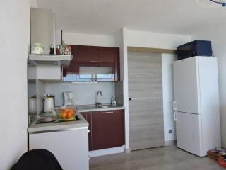 T2 dernier étage face à la mer avec ascenseur - 3