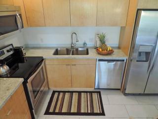 Spacious Townhouse by the beach - 3