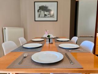 Rea House Razata 1 - 4