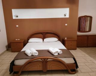 Rea House Razata 1 - 1