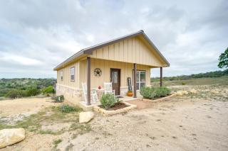 Center Point Countryside Cottage with Deck, Grill! - Center Point - 8