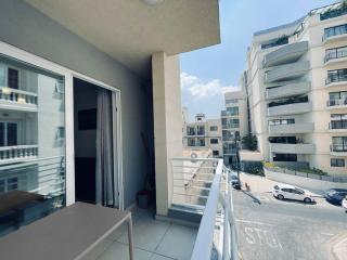 Stylish Modern Central Apartment 4 Paceville - St Julian's - 1