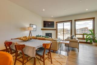 Modern Fraser Townhome with Private Hot Tub and Decks! - Fraser - 4