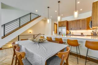 Modern Fraser Townhome with Private Hot Tub and Decks! - 2