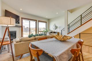 Modern Fraser Townhome with Private Hot Tub and Decks! - 3