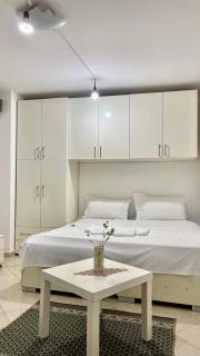 Brilant Studio Apartment City Center - Tirana - 9