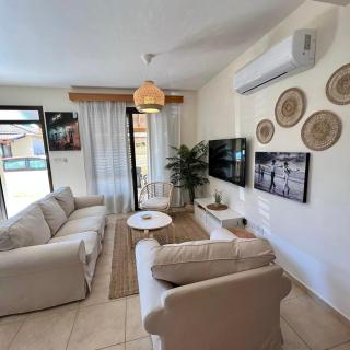 Pervolina countryside by the sea - 1