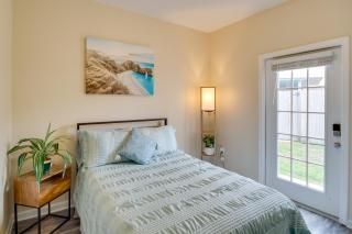 Walk to Beach Gulfport Retreat with Patio - Gulfport - 1