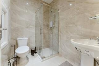 Cozy Holloway Kitchenette -Your Home Away from Home in Central London - 4