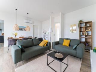 Water villa with jetty and 3 leisure boats - 9