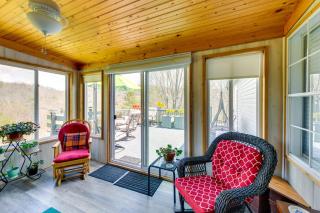 Hot Tub, Fire Pit and Views Balsam Grove Getaway - 8