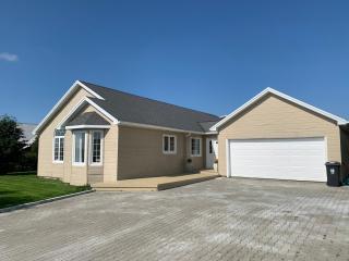 4-bedroom Villa with private gym and hot-tub - 0