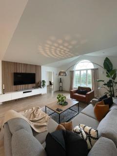 4-bedroom Villa with private gym and hot-tub - 9