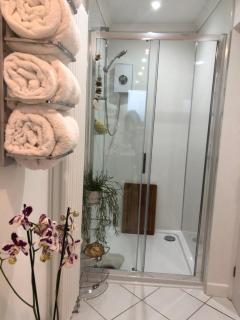 Ocean Drive Boutique Apartment complimentary Tray - Brean - 8