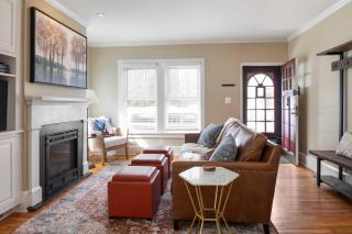 Brooke House In The Heart of Downtown with Patio! - Lambertville - 7