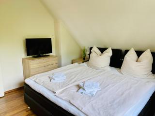 FeWo PANORAMADECK Familien-strandnah-Garten-Hunde-Sport-und Schwimmbadnah-HansaPark - 1