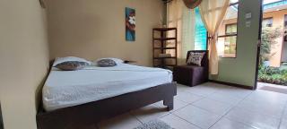 Hospedaje Doña koko - Puerto Limón - 0