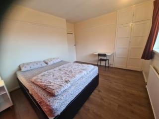 Amazing 5 bed House in Heathrow - West Drayton - 5