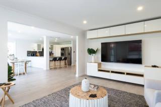 Beach Retreat - Merewether - 0