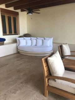 Stunning beachfront house w/ private pool. - Zihuatanejo - 9